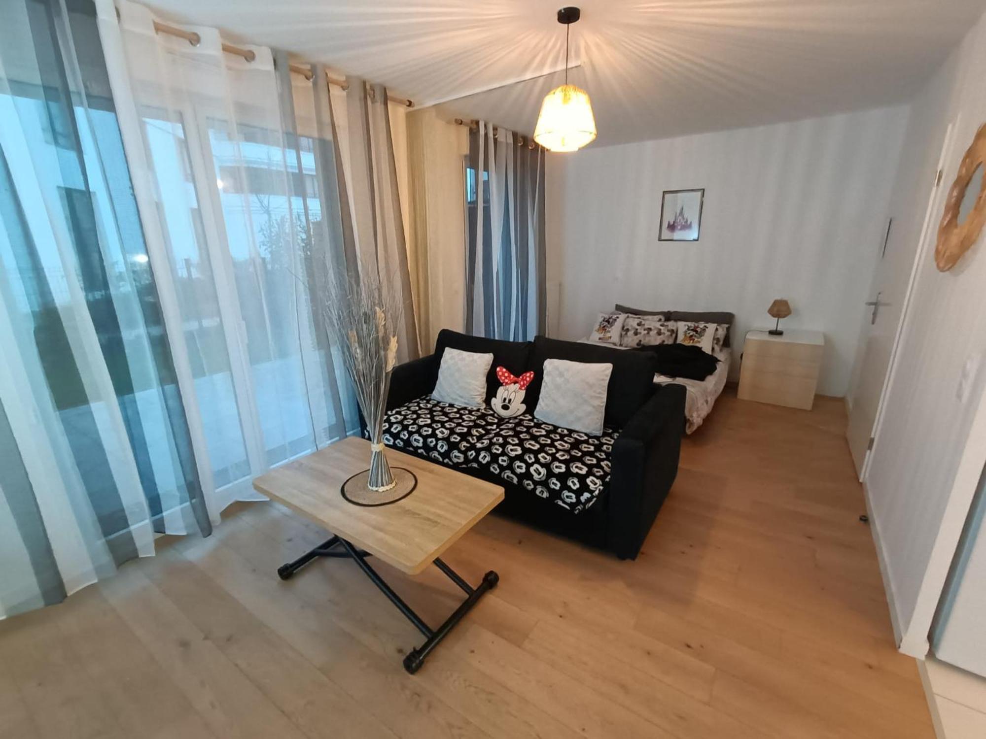 Disney - Paris 5 Min De Disney - Pk Prive Gratuit - 4 Personnes - Terrasse Jardin Chessy  Bagian luar foto