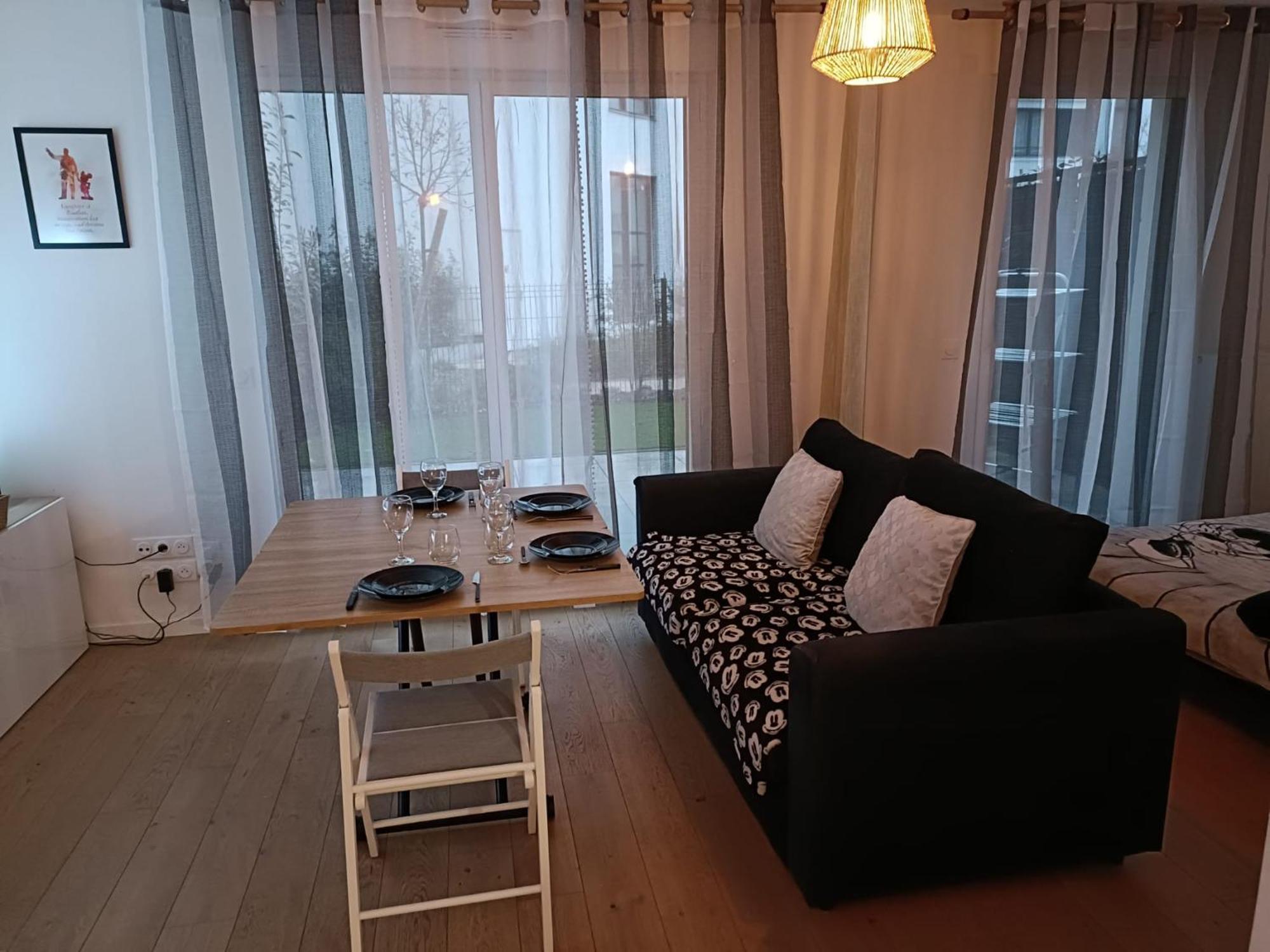 Disney - Paris 5 Min De Disney - Pk Prive Gratuit - 4 Personnes - Terrasse Jardin Chessy  Bagian luar foto